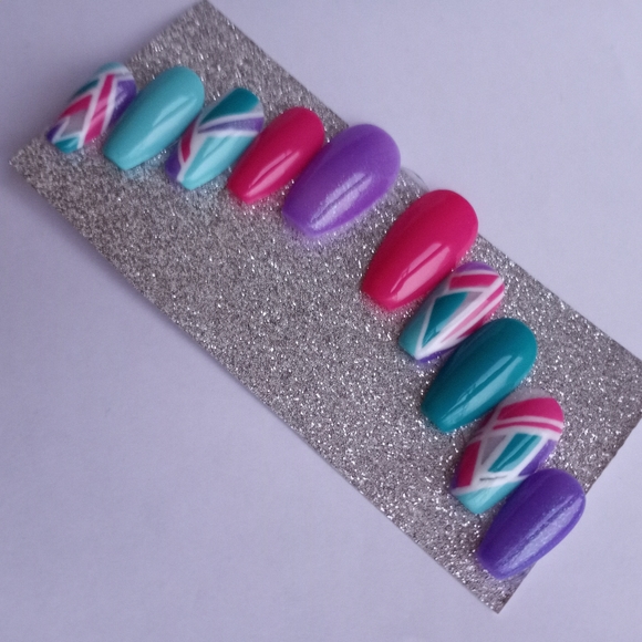 Color block luxury Press On Nails come in any shape and length - Picture 2 of 3